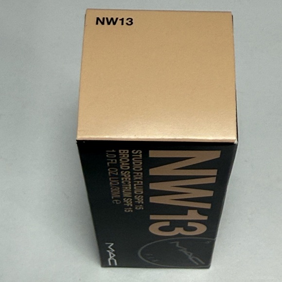 MAC NW13 Studio Fix Fluid SPF15 24HR Matte Foundation + Oil Control NEW - Picture 5 of 9